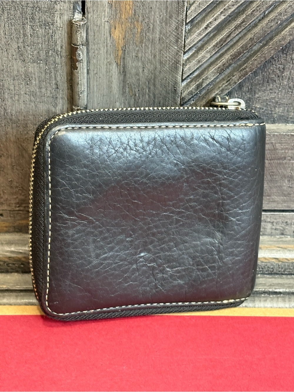 Coach Blk Leather Zipper
Wallet - Picture 4 of 8